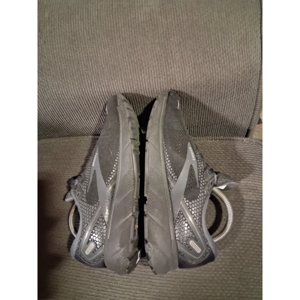 Brooks ghost 14
